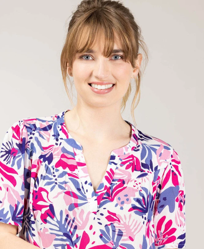 Blouse Imprimée Florale pour Femme - Coupe Fluide et Élégante en Viscose 5 Blouse Imprimée Florale pour Femme - Coupe Fluide et Élégante en Viscose – Image 3