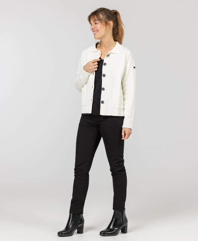 Cardigan IXODE Blanc Cassé Femme - Gilet Casual avec Boutons Gravés 6 Cardigan IXODE Blanc Cassé Femme - Gilet Casual avec Boutons Gravés – Image 4