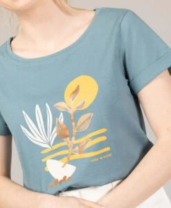 TORUS T-shirt Imprimé Vert avec Revers - Femme 7 TORUS T-shirt Imprimé Vert avec Revers - Femme -Terredemarins prod 10148 tee shirt mc vert torus 666x812 fc7ea0111e0b