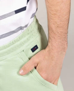 Bermuda Vert Pistache pour Homme - Short d'Été avec Taille Élastiquée 7 Bermuda Vert Pistache pour Homme - Short d'Été avec Taille Élastiquée -Terredemarins prod 10302 bermuda vert pistache sivan 666x812 fc7ea0111e0b