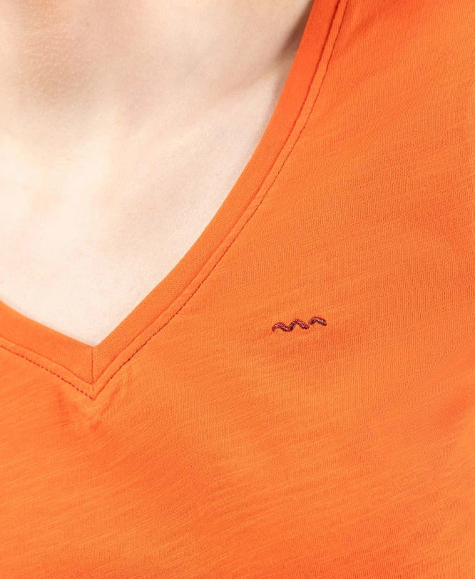 T-shirt Col V Orange Femme - Coupe Confortable Tarina 5 T-shirt Col V Orange Femme - Coupe Confortable Tarina – Image 3