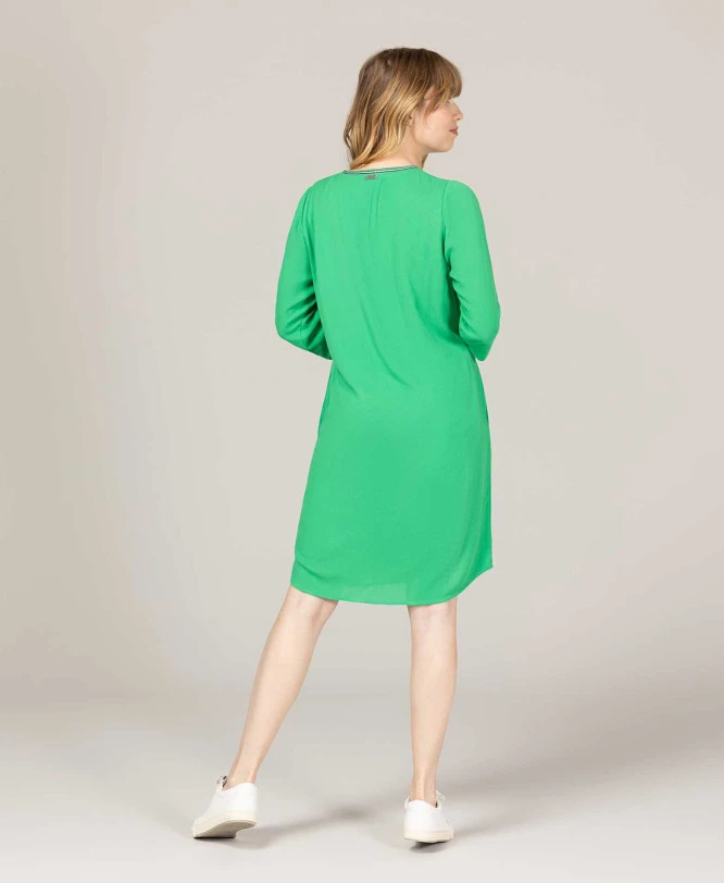 Robe Verte en Crêpe Fluide pour Femme - Élégance Sophistiquée 5 Robe Verte en Crêpe Fluide pour Femme - Élégance Sophistiquée – Image 3