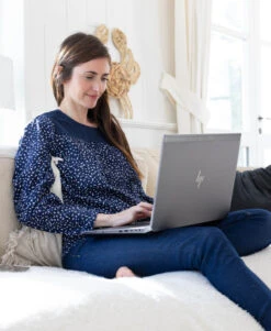 Blouse Femme Bleu Marine Manches Longues avec Dentelle Chic