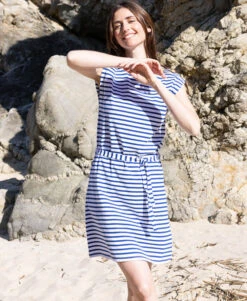 Robe Marinière d'Été Sans Manches avec Détails Dorés - Bleue -Terredemarins prod 10600 robe mc fond grege raye bleu ronron 666x812 fc7ea0111e0b