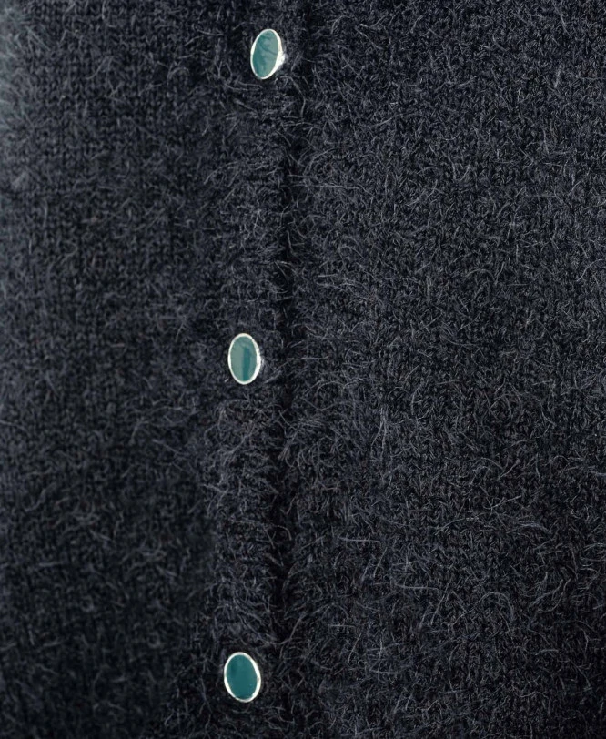 Gilet en Maille à Poils Longs Bleu Nuit pour Femme 7 Gilet en Maille à Poils Longs Bleu Nuit pour Femme – Image 5