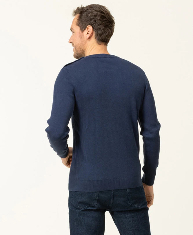Pull Bleu Minéral pour Homme avec Détails Boutonnés Épaule 4 Pull Bleu Minéral pour Homme avec Détails Boutonnés Épaule – Image 2