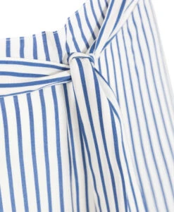 Pantacourt Fluide Rayé pour Femme - Confort et Élégance d'Été 7 Pantacourt Fluide Rayé pour Femme - Confort et Élégance d'Été -Terredemarins prod 6135 pantacourt fond naturel raye bleu yflo 666x812 fc7ea0111e0b