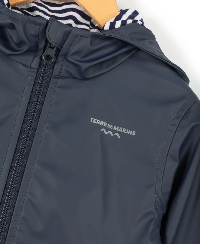 Ciré Imperméable Recyclé Bleu Marine pour Garçon - Protection Pluie 5 Ciré Imperméable Recyclé Bleu Marine pour Garçon - Protection Pluie – Image 3