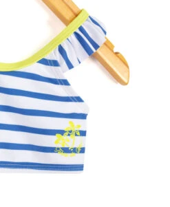 Maillot de Bain 2 Pièces à Rayures et Bretelles Volantées pour Fille 7 Maillot de Bain 2 Pièces à Rayures et Bretelles Volantées pour Fille -Terredemarins prod 6863 maillot de bain fond blanc raye bleu yboat 666x812 fc7ea0111e0b