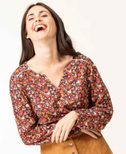 Blouse Fluide à Imprimé Floral Rose pour Femme - Col V et Lurex -Terredemarins prod 7971 blouse ml imprime rose carox 666x812 fc7ea0111e0b