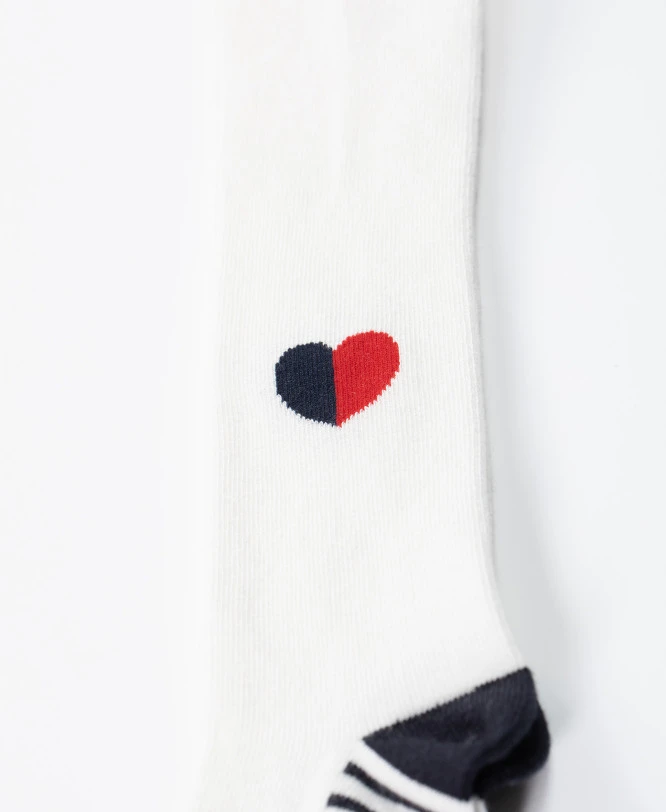 Collant en Tricot Blanc Cassé pour Fille avec Motif Cœur 5 Collant en Tricot Blanc Cassé pour Fille avec Motif Cœur – Image 3