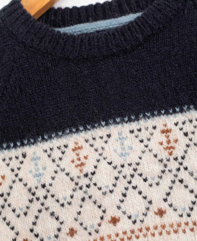 Pull de Noël pour Garçon en Tricot Jacquard - Style Marine et Confort 6 Pull de Noël pour Garçon en Tricot Jacquard - Style Marine et Confort – Image 4