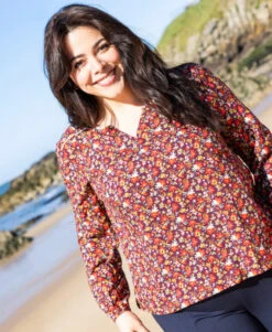 Blouse Fluide à Imprimé Floral Rose pour Femme - Col V et Lurex -Terredemarins prod 9129 blouse ml imprime rose carox 666x812 fc7ea0111e0b