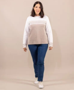 Terre de Marins Kolette - Pull Beige en Laine Mérinos Fabriqué en France 11 Terre de Marins Kolette - Pull Beige en Laine Mérinos Fabriqué en France -Terredemarins prod 9292 pull beige kolette 666x812 fc7ea0111e0b