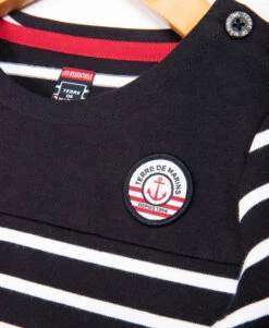 Marinière Authentique pour Fille - Jersey de Coton Lourd Marine et Blanc -Terredemarins prod 9627 tee shirt ml fond marine raye blanc opt uceane 666x812 fc7ea0111e0b