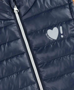 Doudoune Courte Sans Manches XANIA pour Fille - Bleu Marine 7 Doudoune Courte Sans Manches XANIA pour Fille - Bleu Marine -Terredemarins prod 9925 doudoune indigo xania 666x812 fc7ea0111e0b